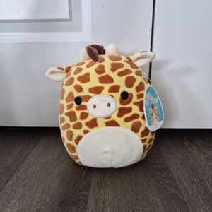 Gary Giraffe 8" Squishmallow Plush